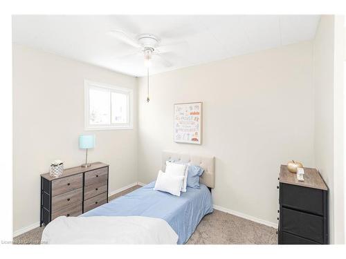 540 Upper Wentworth Street, Hamilton, ON - Indoor Photo Showing Bedroom