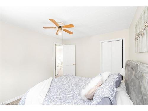 540 Upper Wentworth Street, Hamilton, ON - Indoor Photo Showing Bedroom