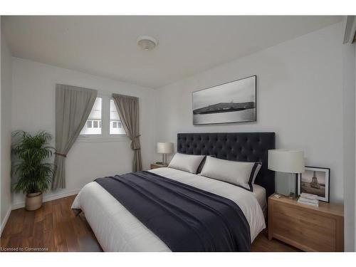 5153 Banting Court, Burlington, ON - Indoor Photo Showing Bedroom