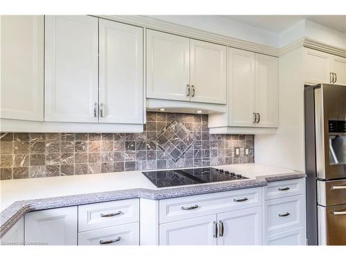 1043 Joan Drive, Burlington, ON - Indoor Photo Showing Kitchen With Upgraded Kitchen