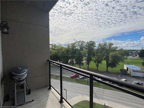 502-16 Wood Street, St. Catharines, ON - Outdoor With Balcony