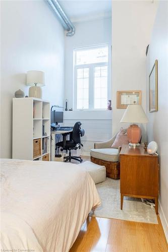 112-80 King William Street, Hamilton, ON - Indoor Photo Showing Bedroom