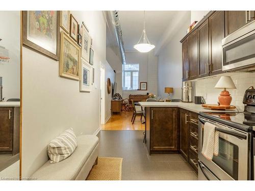 112-80 King William Street, Hamilton, ON - Indoor Photo Showing Kitchen