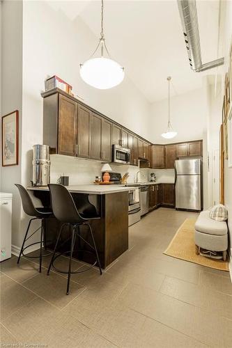 112-80 King William Street, Hamilton, ON - Indoor Photo Showing Kitchen