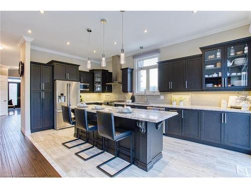 44 Riesling Court, Hamilton, ON - Indoor Photo Showing Kitchen With Upgraded Kitchen