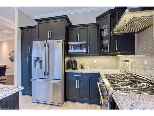 44 Riesling Court, Hamilton, ON - Indoor Photo Showing Kitchen With Upgraded Kitchen