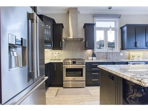 44 Riesling Court, Hamilton, ON - Indoor Photo Showing Kitchen With Upgraded Kitchen