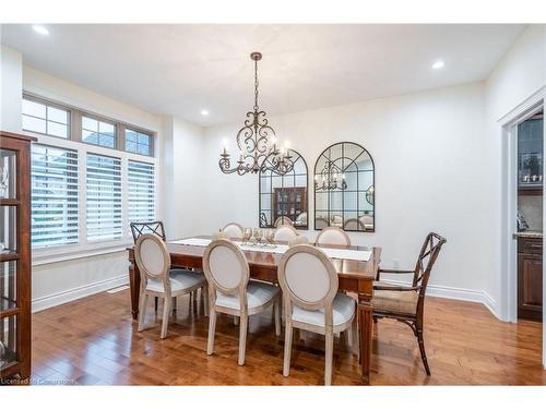 12 Cowper Court, Dundas, ON - Indoor Photo Showing Dining Room