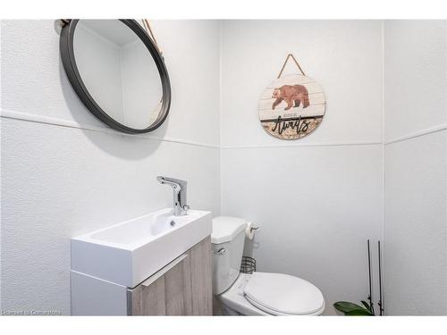 12 Cowper Court, Dundas, ON - Indoor Photo Showing Bathroom