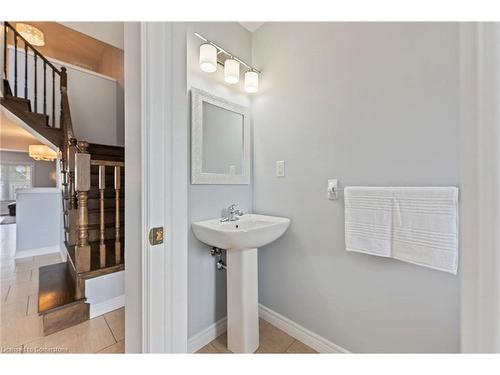 7-615 Rymal Road E, Hamilton, ON - Indoor Photo Showing Bathroom