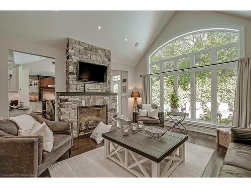 883 Kingsway Drive, Burlington, ON - Indoor Photo Showing Living Room With Fireplace