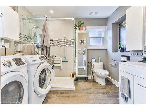 16 William Street, Hamilton, ON - Indoor Photo Showing Laundry Room