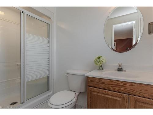 2090 Deer Run Avenue, Burlington, ON - Indoor Photo Showing Bathroom