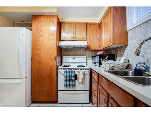 82 Osler Drive, Dundas, ON - Indoor Photo Showing Kitchen With Double Sink