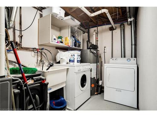 82 Osler Drive, Dundas, ON - Indoor Photo Showing Laundry Room