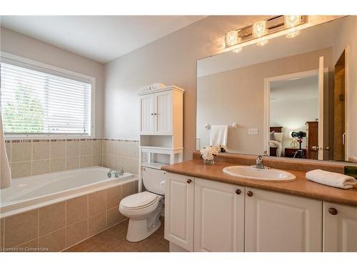 67 Golden Iris Crescent, Waterdown, ON - Indoor Photo Showing Bathroom