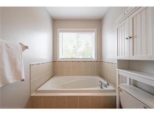 67 Golden Iris Crescent, Waterdown, ON - Indoor Photo Showing Bathroom