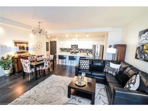 Ph412-38 Harbour Street, Port Dover, ON - Indoor Photo Showing Living Room