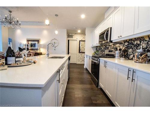 Ph412-38 Harbour Street, Port Dover, ON - Indoor Photo Showing Kitchen With Upgraded Kitchen