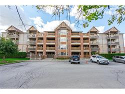 303-4003 Kilmer Drive  Burlington, ON L7M 4M1