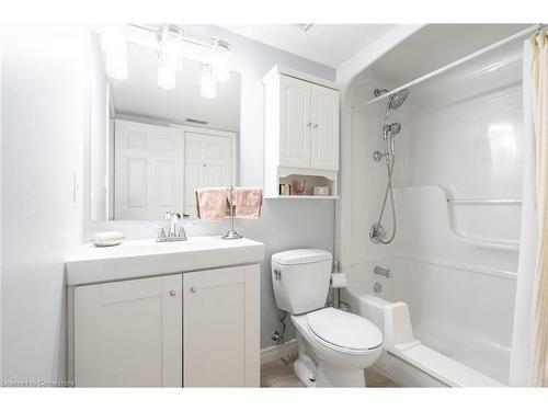 303-4003 Kilmer Drive, Burlington, ON - Indoor Photo Showing Bathroom