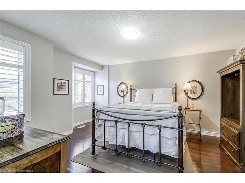 69 Myers Lane, Ancaster, ON - Indoor Photo Showing Bedroom