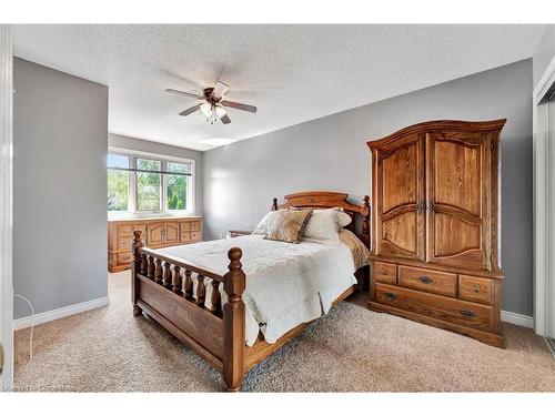 19 Falconridge Drive, Hamilton, ON - Indoor Photo Showing Bedroom