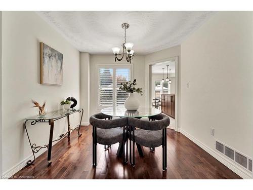 19 Falconridge Drive, Hamilton, ON - Indoor Photo Showing Dining Room