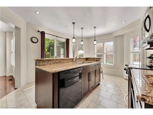 19 Falconridge Drive, Hamilton, ON - Indoor Photo Showing Kitchen