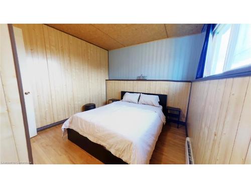 6 Deer Avenue, Manitouwadge, ON - Indoor Photo Showing Bedroom