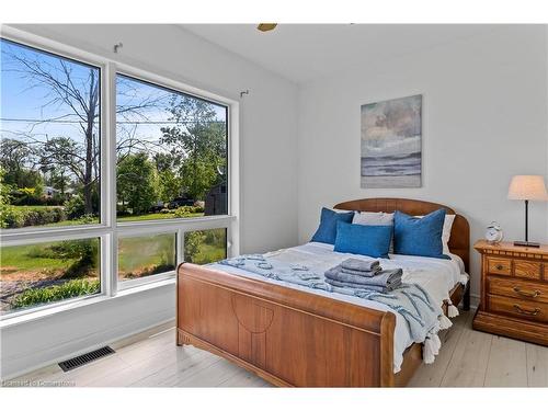 61 Horseshoe Bay Road, Dunnville, ON - Indoor Photo Showing Bedroom