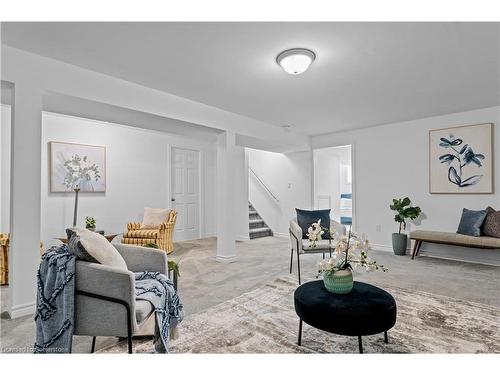 61 Horseshoe Bay Road, Dunnville, ON - Indoor Photo Showing Living Room