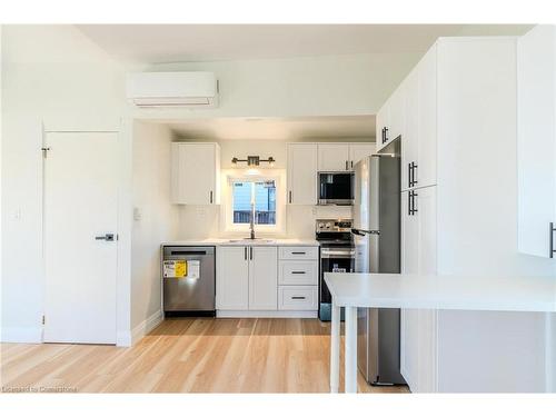 270 Metcalfe Street S, Simcoe, ON - Indoor Photo Showing Kitchen