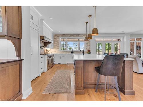 42 Parsonage Road, Ancaster, ON - Indoor Photo Showing Kitchen With Upgraded Kitchen