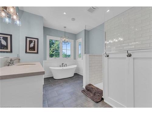 42 Parsonage Road, Ancaster, ON - Indoor Photo Showing Bathroom