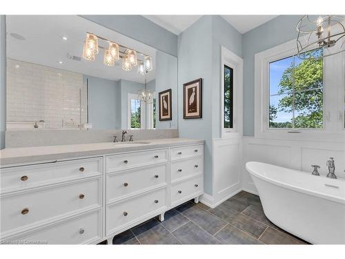 42 Parsonage Road, Ancaster, ON - Indoor Photo Showing Bathroom