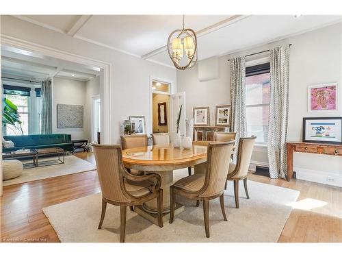 211 Herkimer Street, Hamilton, ON - Indoor Photo Showing Dining Room