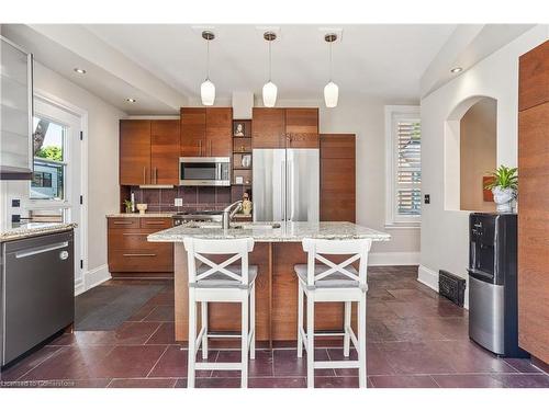 211 Herkimer Street, Hamilton, ON - Indoor Photo Showing Kitchen With Double Sink With Upgraded Kitchen