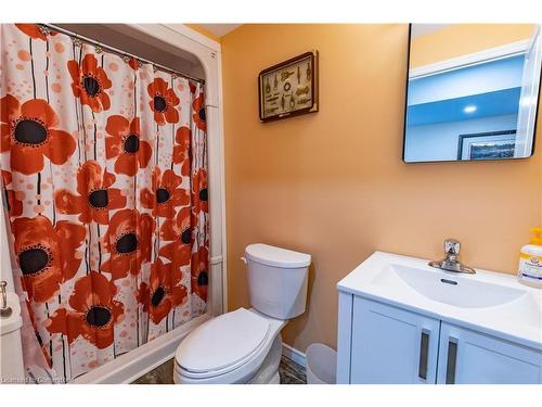 27 Andrew Lane, Thorold, ON - Indoor Photo Showing Bathroom