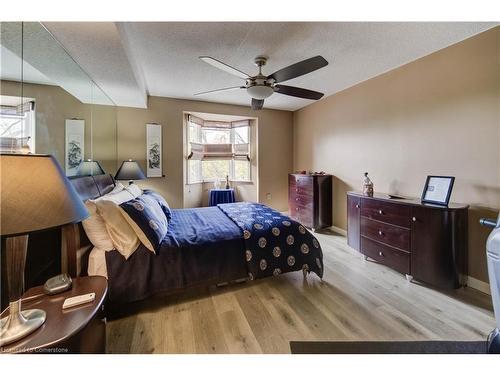 410-88 Tollgate Road, Brantford, ON - Indoor Photo Showing Bedroom