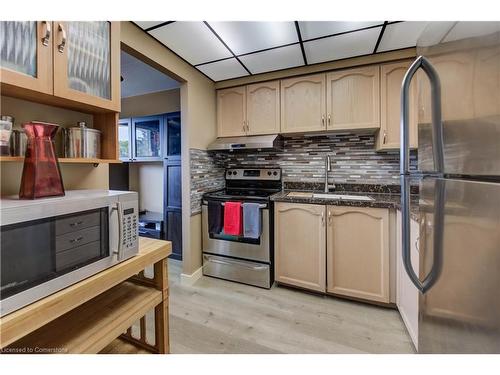 410-88 Tollgate Road, Brantford, ON - Indoor Photo Showing Kitchen With Stainless Steel Kitchen