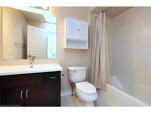 38-515 Winston Road, Grimsby, ON - Indoor Photo Showing Bathroom