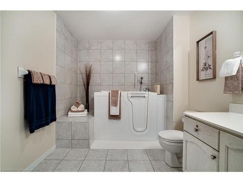 410-2085 Amherst Heights Drive, Burlington, ON - Indoor Photo Showing Bathroom