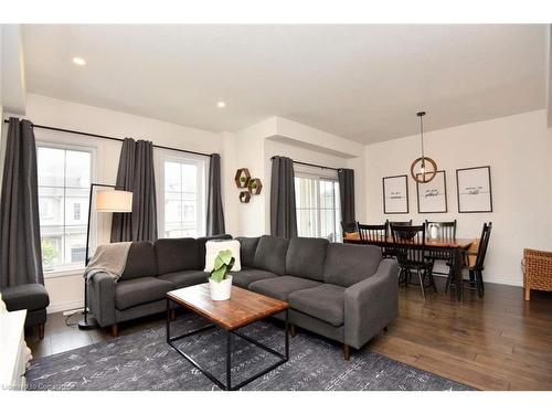 8 Sharp Drive, Ancaster, ON - Indoor Photo Showing Living Room