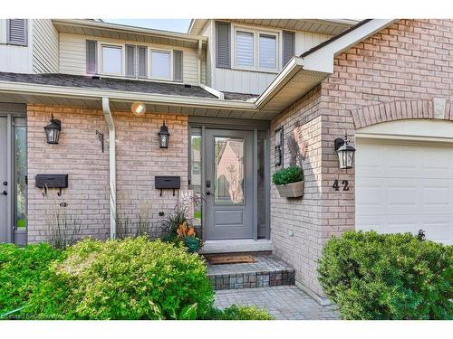 42-2470 Headon Forest Drive, Burlington, ON - Outdoor