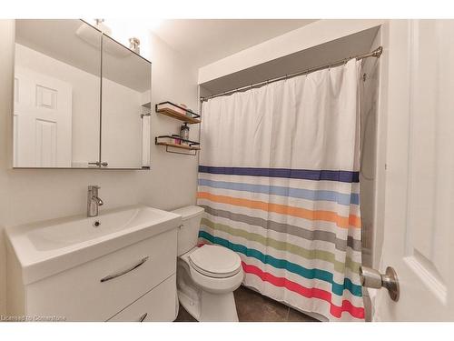 42-2470 Headon Forest Drive, Burlington, ON - Indoor Photo Showing Bathroom