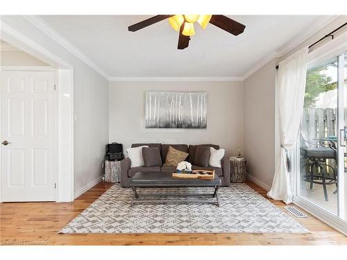 4 Glencastle Square, Brampton, ON - Indoor Photo Showing Living Room