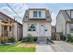 174 Grace Avenue  Hamilton, ON L8H 3X2