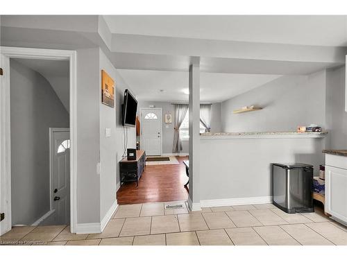 174 Grace Avenue, Hamilton, ON - Indoor Photo Showing Other Room