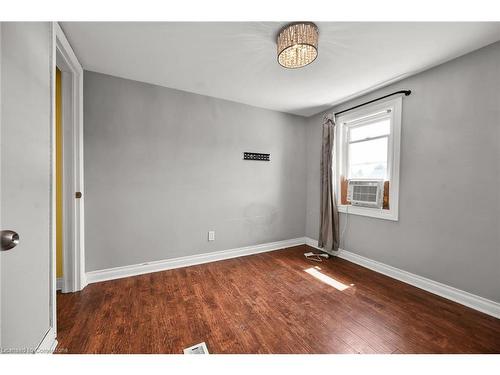 174 Grace Avenue, Hamilton, ON - Indoor Photo Showing Other Room